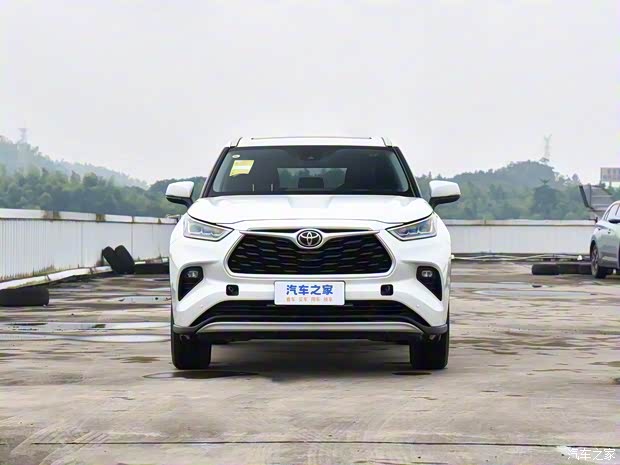 廣汽豐田 漢蘭達(dá) 2024款 2.5L智能電混雙擎四驅(qū)尊貴版 7座