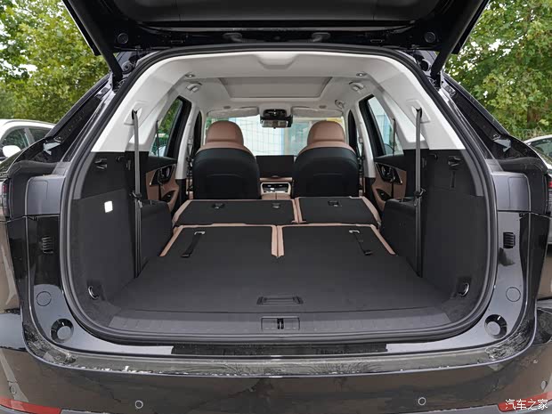 奇瑞汽车 瑞虎8 L 2024款 2.0T 两驱豪华版 7座 奇瑞汽车 瑞虎8 L 2024款 2.0T 两驱豪华版 7座