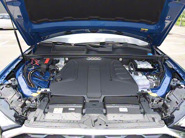 奧迪(進口) 奧迪Q7 2024款 45 TFSI quattro S line運動型