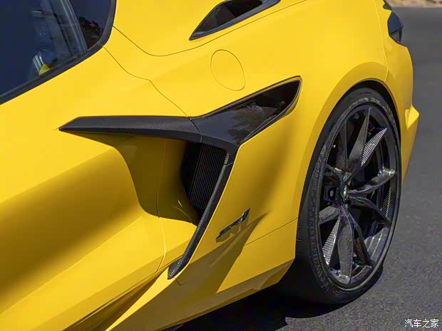 通用汽车 科尔维特 2025款 ZR1 Coupe ZTK Package 北美版 通用汽车 科尔维特 2025款 ZR1 Coupe ZTK Package 北美版