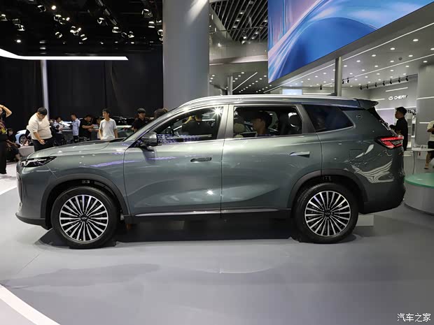 奇瑞汽车 瑞虎8 PLUS 2025款 390TGDI DCT舒适型