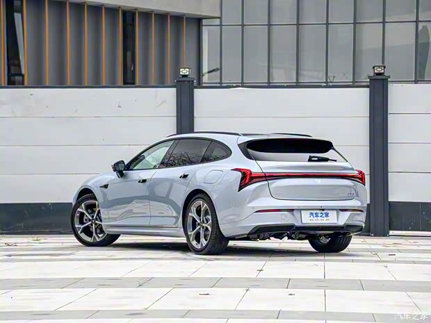 合众汽车 哪吒S猎装 2024款 增程300 Max版 合众汽车 哪吒S猎装 2024款 增程300 Max版