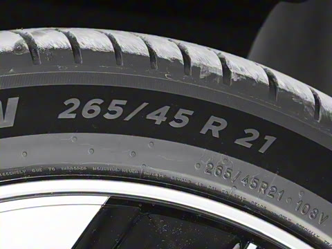 2025款 210Max增程版 5座 2025款 210Max增程版 5座