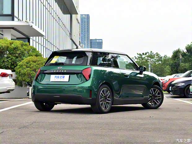 光束汽车 电动MINI COOPER 2024款 COOPER E 经典派 光束汽车 电动MINI COOPER 2024款 COOPER E 经典派