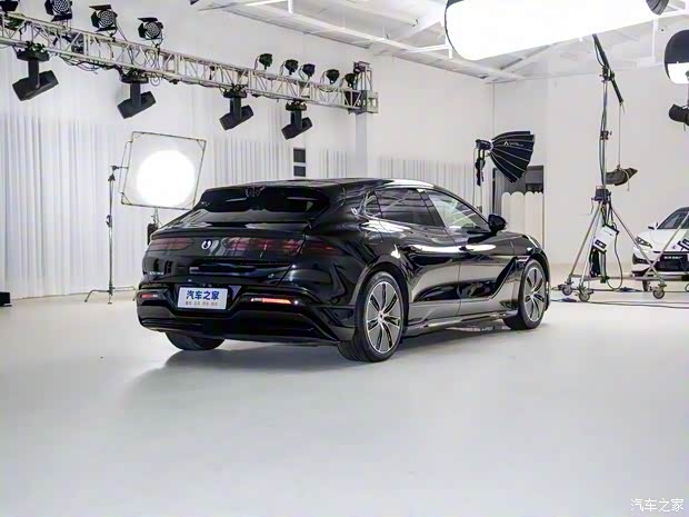 腾势汽车 腾势Z9 2024款 GT 纯电版 腾势汽车 腾势Z9 2024款 GT 纯电版