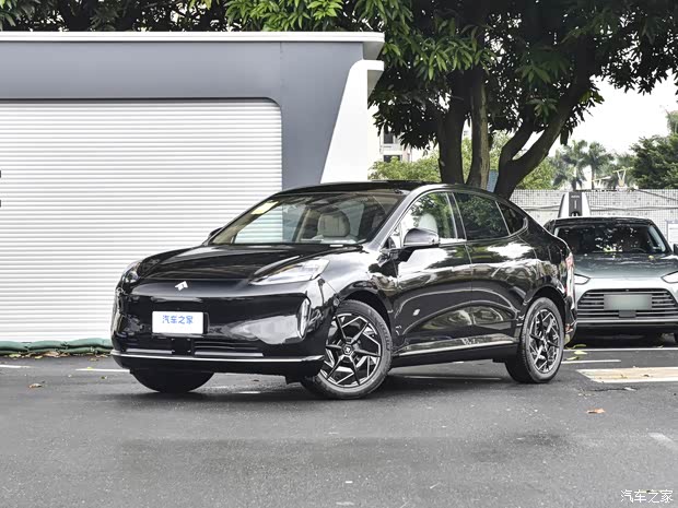 昊铂 昊铂HT 2023款 670 后驱特高压版 昊铂 昊铂HT 2023款 670 后驱特高压版