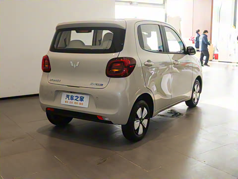 2025款 四门版 臻享款 2025款 四门版 臻享款