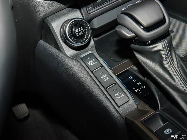 一汽丰田 普拉多 2024款 2.4T 悍野WX版 6座