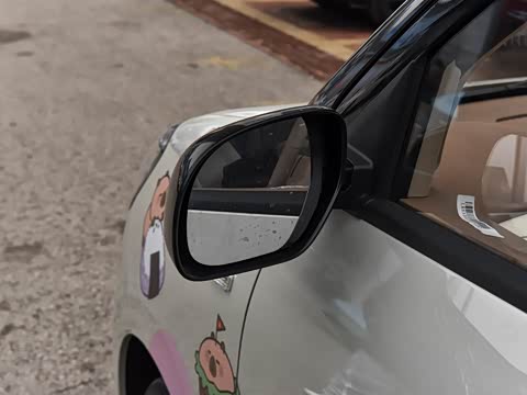 2025款 四门版 臻享+款 2025款 四门版 臻享+款