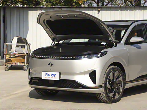 2025款 636Max纯电版 5座 2025款 636Max纯电版 5座