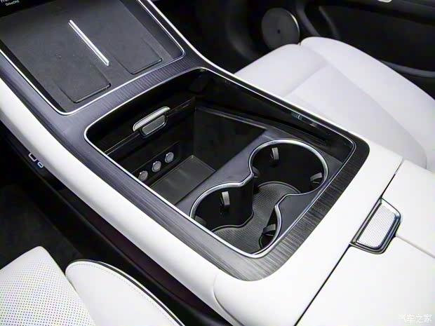 北汽新能源 享界S9 2024款 Ultra 四驅(qū)旗艦版