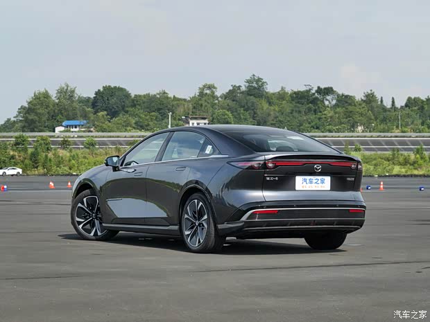 長(zhǎng)安馬自達(dá) 馬自達(dá)EZ-6 2024款 純電版高配