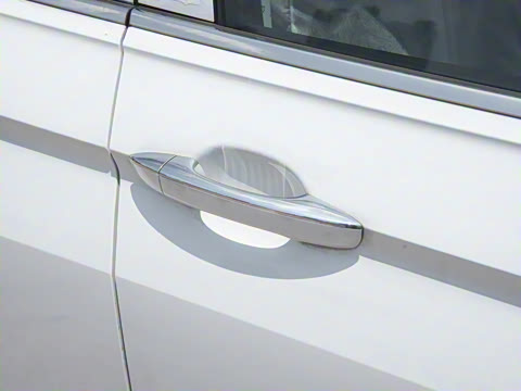 2024款 出众款 330TSI 自动两驱R-Line龙耀版 2024款 出众款 330TSI 自动两驱R-Line龙耀版