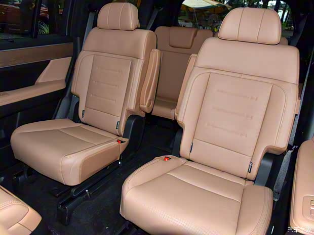 北京现代 胜达 2024款 2.0T 鉴赏家Ultra 北京现代 胜达 2024款 2.0T 鉴赏家Ultra