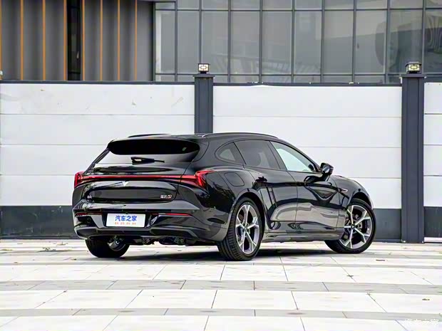 合众汽车 哪吒S猎装 2024款 增程300 Max版 合众汽车 哪吒S猎装 2024款 增程300 Max版