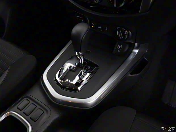 日產(chǎn)(進(jìn)口) 納瓦拉(海外) 2024款 ST Dual Cab Black Edition 澳大利亞版 日產(chǎn)(進(jìn)口) 納瓦拉(海外) 2024款 ST Dual Cab Black Edition 澳大利亞版