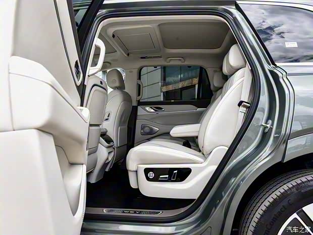 长城汽车 魏牌 蓝山 2025款 四驱智驾 Max 长城汽车 魏牌 蓝山 2025款 四驱智驾 Max