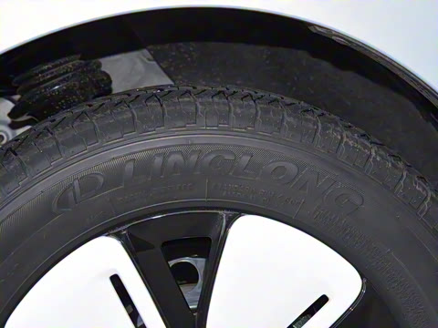 2025款 四门版 臻享+款 2025款 四门版 臻享+款