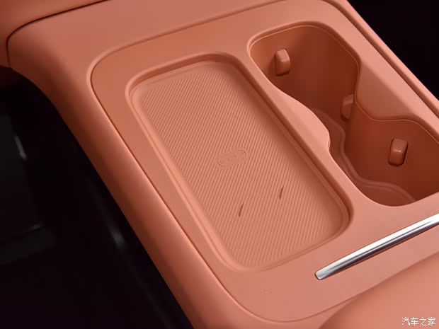 零跑汽车 零跑C16 2024款 增程 200智驾版 零跑汽车 零跑C16 2024款 增程 200智驾版