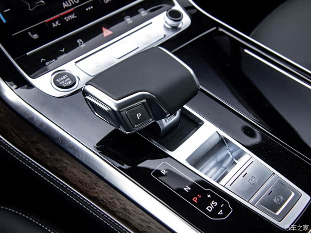 奧迪(進(jìn)口) 奧迪Q7 2024款 45 TFSI quattro S line黑武士型