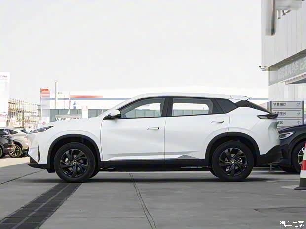 东风乘用车 SKY EV01 2024款 445km PRO