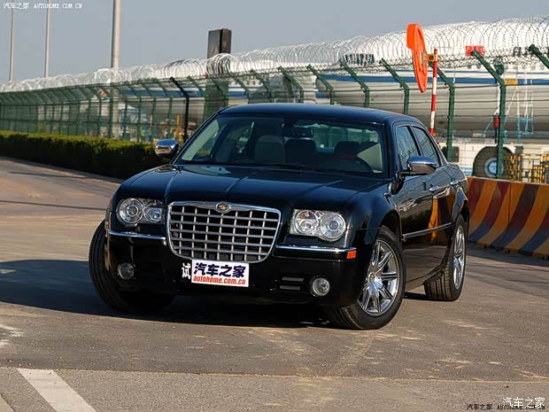 北京克萊斯勒 克萊斯勒300C 2006款 5.7L 豪華領(lǐng)航版