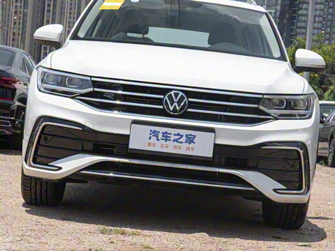 2024款 出众款 330TSI 自动两驱R-Line龙耀版 2024款 出众款 330TSI 自动两驱R-Line龙耀版