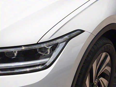 2024款 出众款 330TSI 自动两驱R-Line龙耀版 2024款 出众款 330TSI 自动两驱R-Line龙耀版