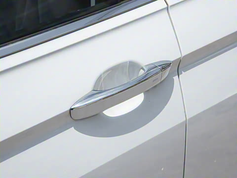 2024款 出众款 330TSI 自动两驱R-Line龙耀版 2024款 出众款 330TSI 自动两驱R-Line龙耀版