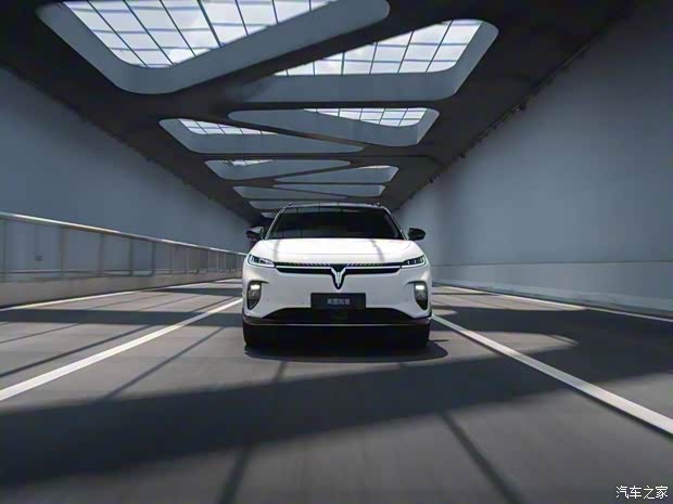 岚图汽车 岚图知音 2024款 双电机 磷酸铁锂 岚图汽车 岚图知音 2024款 双电机 磷酸铁锂