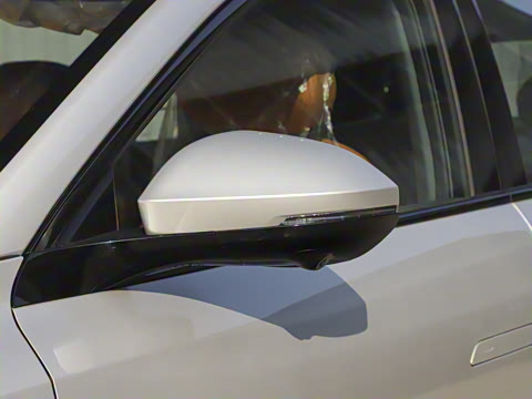 2025款 636Max纯电版 5座 2025款 636Max纯电版 5座