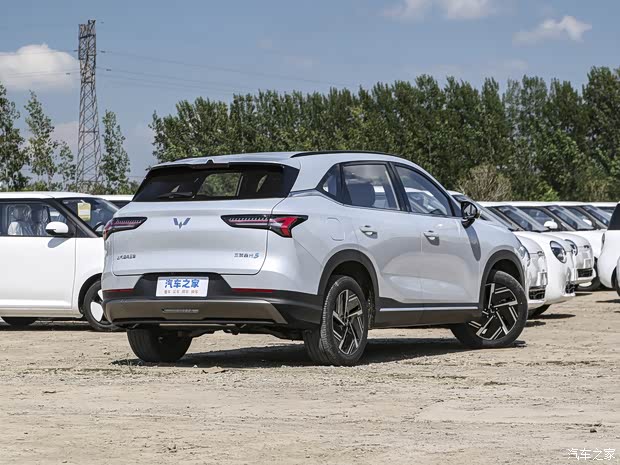 上汽通用五菱 五菱星光S 2024款 PHEV 低配版 上汽通用五菱 五菱星光S 2024款 PHEV 低配版
