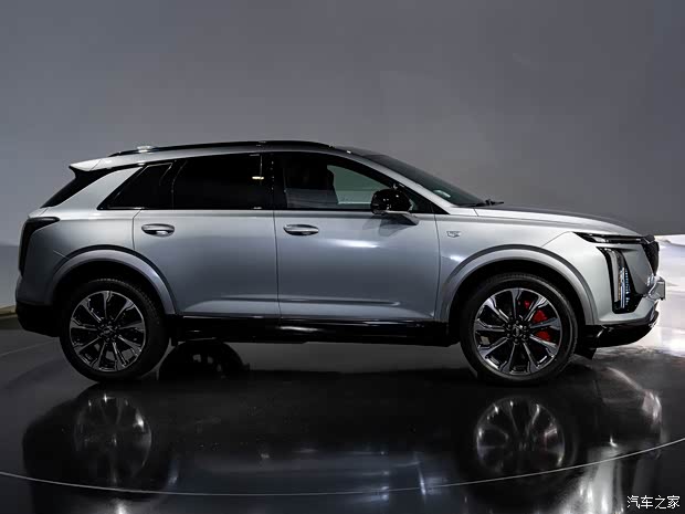 上汽通用凱迪拉克 凱迪拉克XT5 2025款 2.0T 四驅(qū)尊貴型