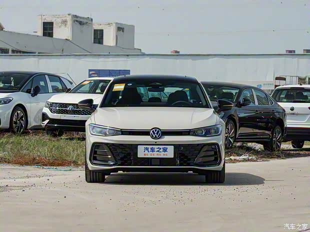 上汽大众 帕萨特 2025款 Pro 380TSI 星空龙尊版