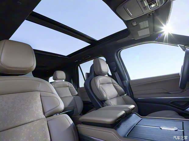 林肯(进口) 领航员 2025款 基本型 林肯(进口) 领航员 2025款 基本型