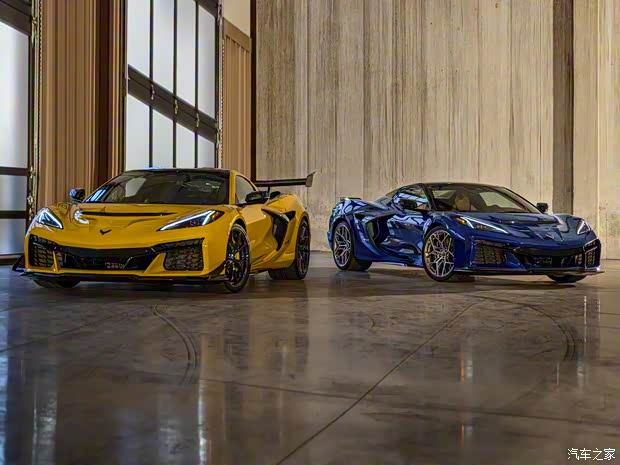 通用汽车 科尔维特 2025款 ZR1 Convertible 通用汽车 科尔维特 2025款 ZR1 Convertible