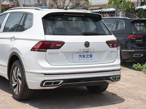 2024款 出众款 330TSI 自动两驱R-Line龙耀版 2024款 出众款 330TSI 自动两驱R-Line龙耀版