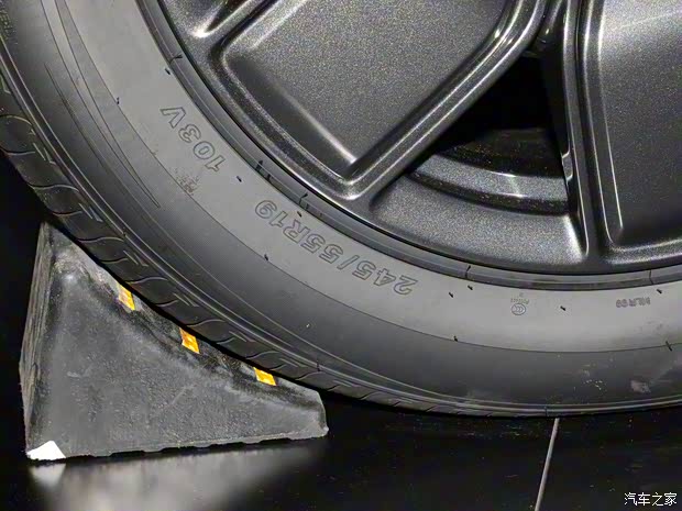 奇瑞新能源 奇瑞iCAR 03T 2024款 501km 四驱长续航版 奇瑞新能源 奇瑞iCAR 03T 2024款 501km 四驱长续航版