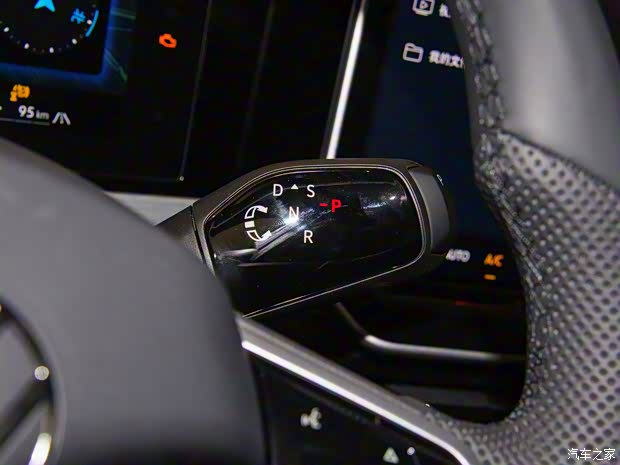 上汽大眾 帕薩特 2025款 Pro 380TSI 星空龍尊版