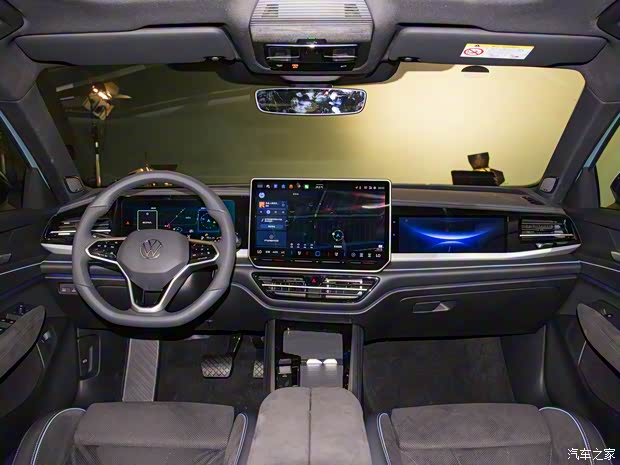 上汽大眾 帕薩特 2025款 PRO 380TSI 星空耀尊版