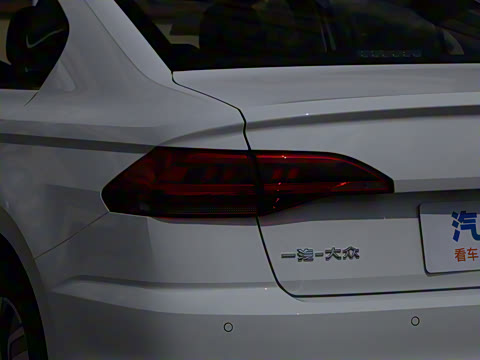 2025款 200TSI DSG悦行导航版 2025款 200TSI DSG悦行导航版