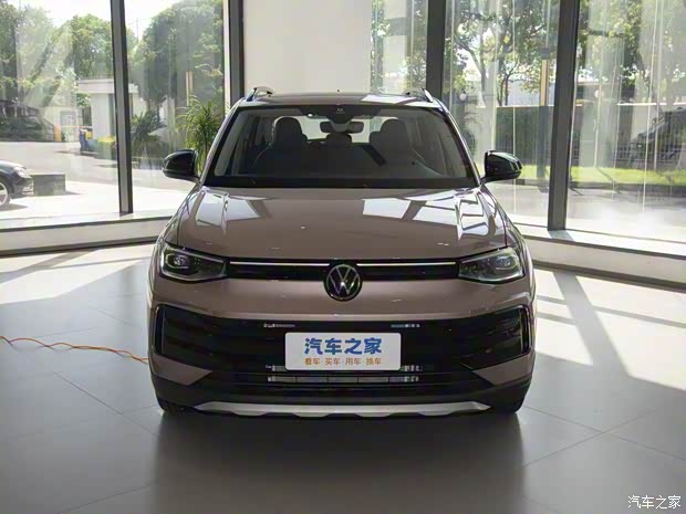 上汽大众 途岳 2025款 新锐 300TSI 锐享版 上汽大众 途岳 2025款 新锐 300TSI 锐享版