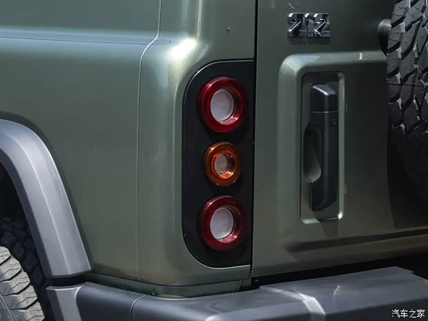 北京汽车制造厂 212 2024款 普通版 北京汽车制造厂 212 2024款 普通版