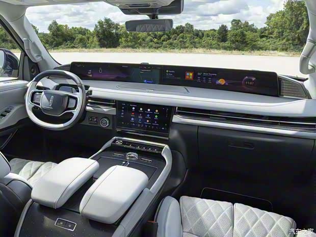 林肯(进口) 领航员 2025款 基本型 林肯(进口) 领航员 2025款 基本型