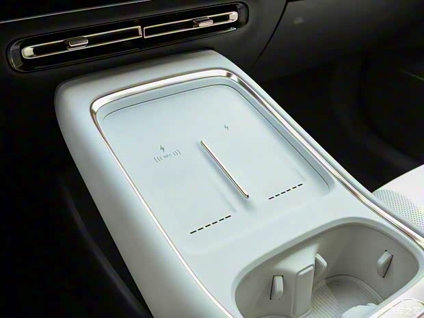 小鹏汽车 小鹏P7+ 2024款 230kw 小鹏汽车 小鹏P7+ 2024款 230kw