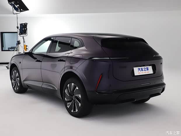 阿维塔科技 阿维塔07 2024款 后驱纯电版 阿维塔科技 阿维塔07 2024款 后驱纯电版