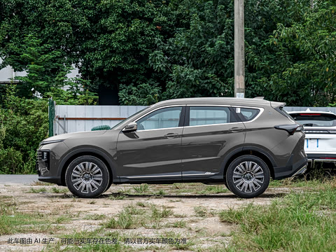 2025款 1.5T 至臻版 5座 2025款 1.5T 至臻版 5座