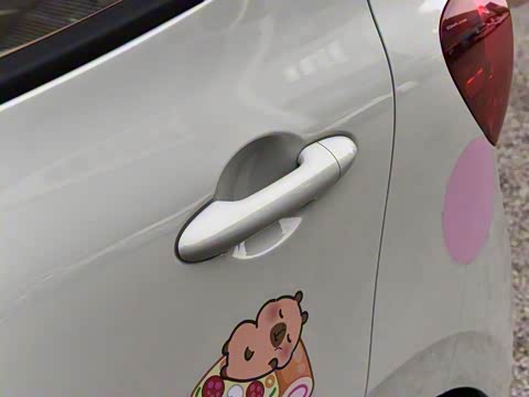 2025款 四门版 臻享+款 2025款 四门版 臻享+款