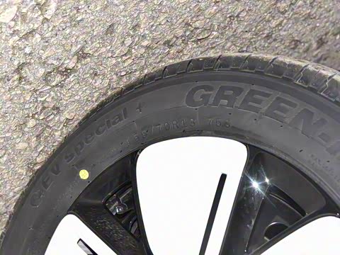 2025款 四门版 臻享+款 2025款 四门版 臻享+款