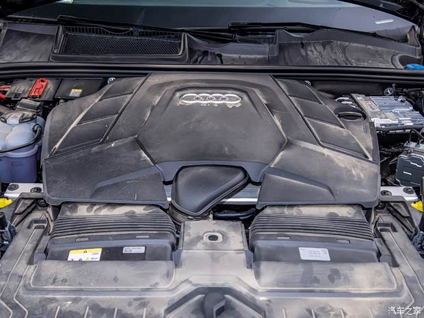 奧迪(進(jìn)口) 奧迪Q8 2024款 55 TFSI 